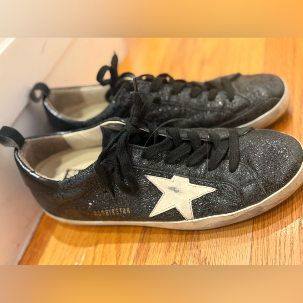 Golden Goose Black and White star designer Sneakers - Picture 2 of 9